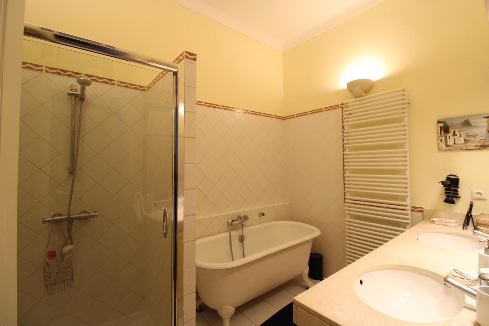 Villa Cottage Reine, Rc Jardin Cannes Eksteriør billede